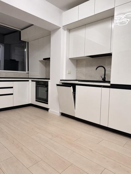 Apartament cu 2 camere decomandat, mobilat în Central