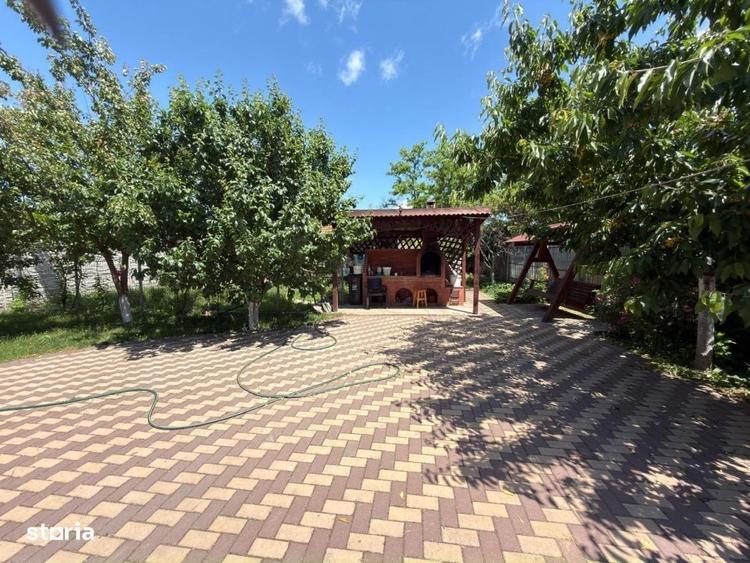 Casă cu 4 camere cu Teren 725 Mp în Ghindeni