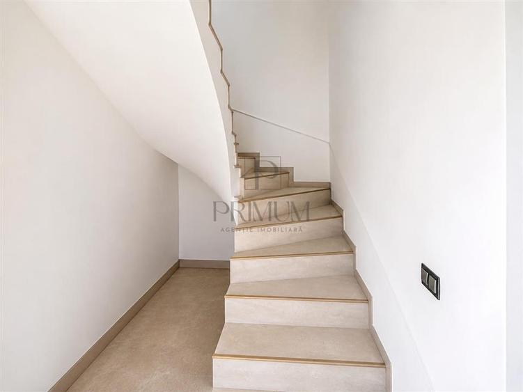 Duplex cu 4 camere cu Canalizare în Moșnița Nouă