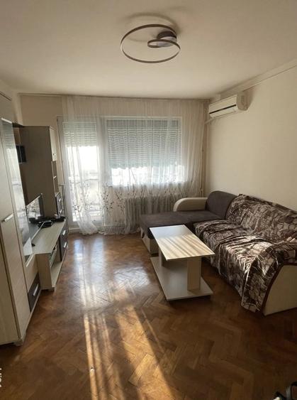 Apartament cu 3 camere semidecomandat, mobilat în Tipografilor