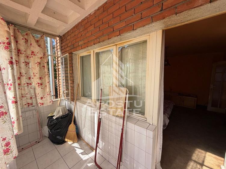 Apartament cu 2 camere decomandat, mobilat în Bucovina