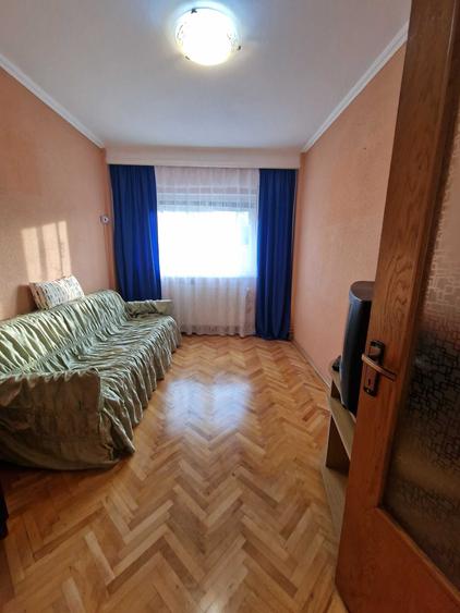 Apartament cu 3 camere decomandat în Banat