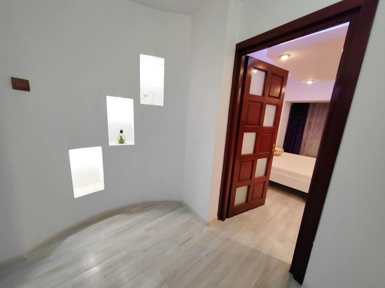 Apartament cu 2 camere decomandat în Nicolina