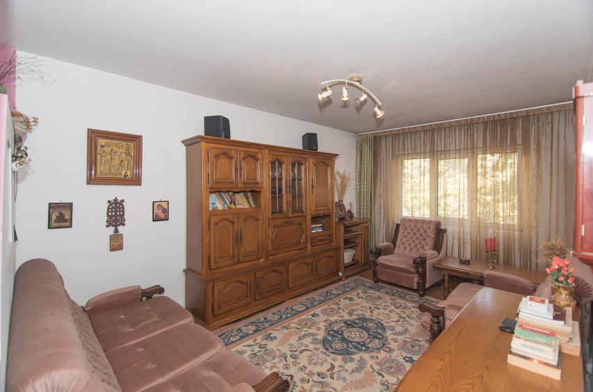 Rar pe piață - Apartament cu 3 camere, decomandat, Etaj 1 – Popa Șapca - 1