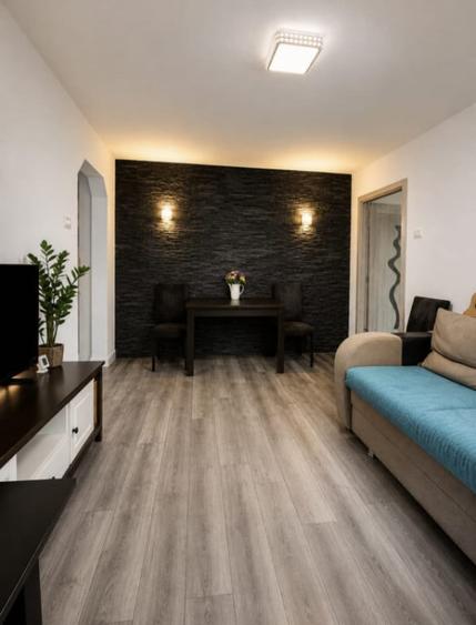 Apartament cu 2 camere semidecomandat în Central