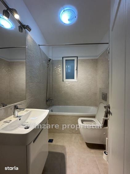 Apartament cu 3 camere semidecomandat în Centrul Civic