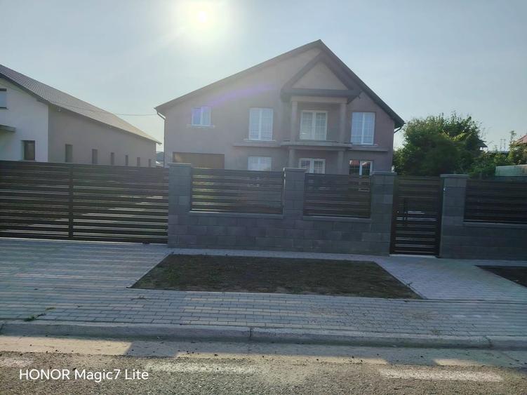 Casă cu 4 camere în Central