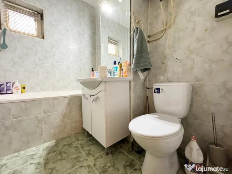 Apartament cu 3 camere decomandat, mobilat în Soarelui