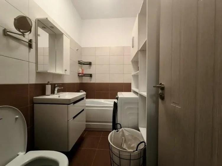 Apartament cu 3 camere decomandat, mobilat în Theodor Pallady