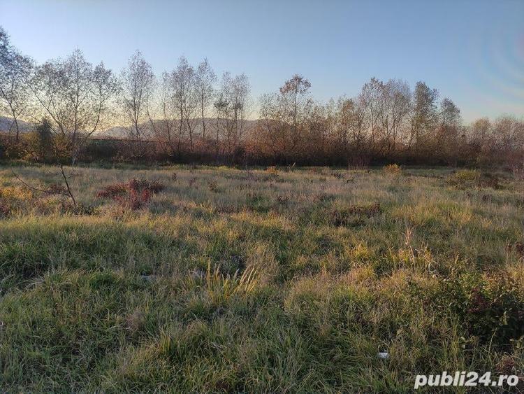 Teren de 5870 mp, în Central