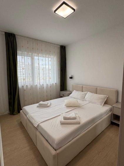 Apartament cu 3 camere decomandat în Florești