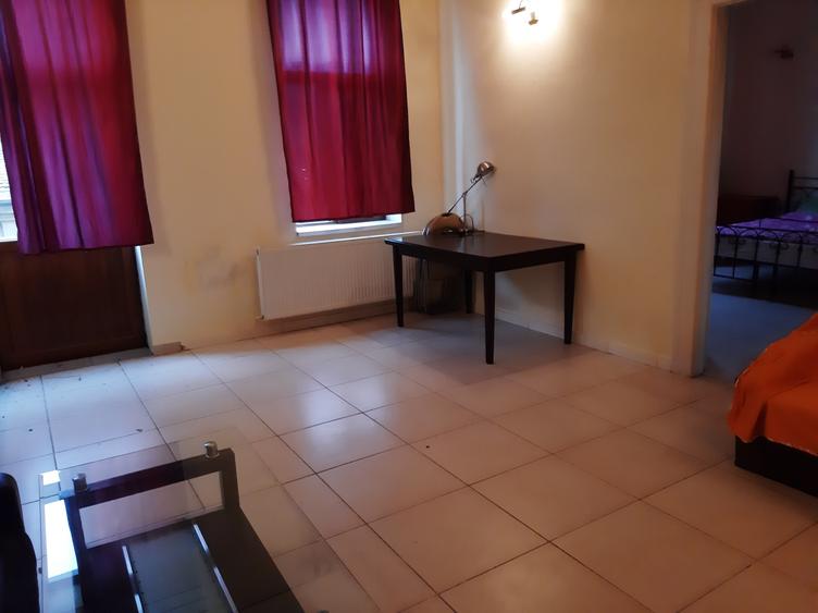 Vand apartament la casa 5 camere central Piata Catedralei - 16