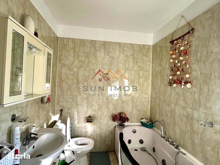 Casă cu 4 camere cu Teren 960 Mp în Bănești