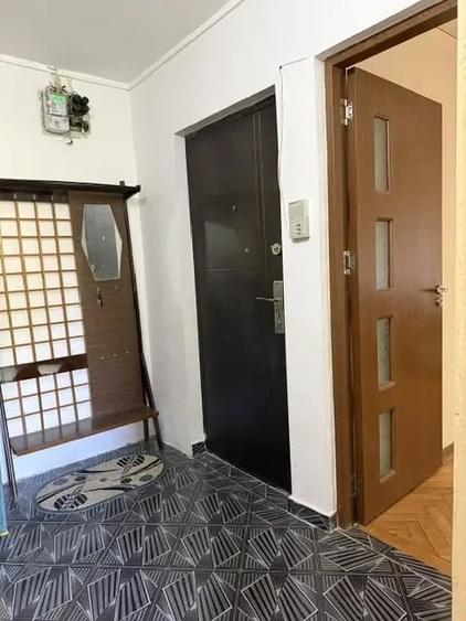 Apartament cu 3 camere decomandat în Brazda lui Novac