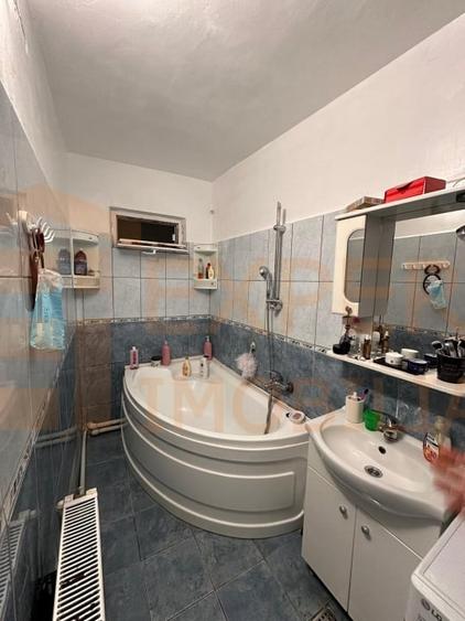 Casă individuală cu 3 camere cu Canalizare în Palas