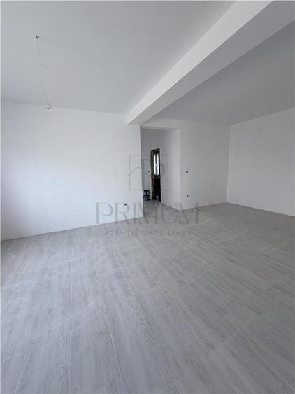 Duplex cu 3 camere cu Canalizare în Moșnița Veche