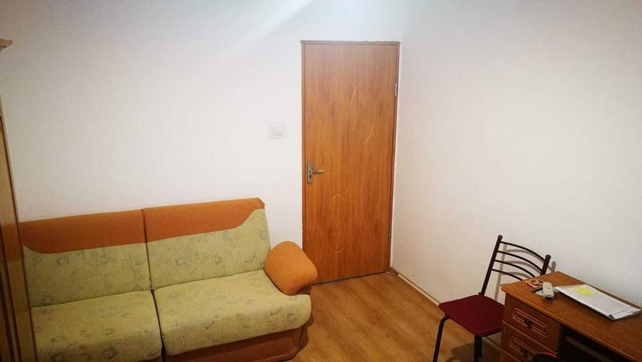 Garsonieră decomandată în Gorjului