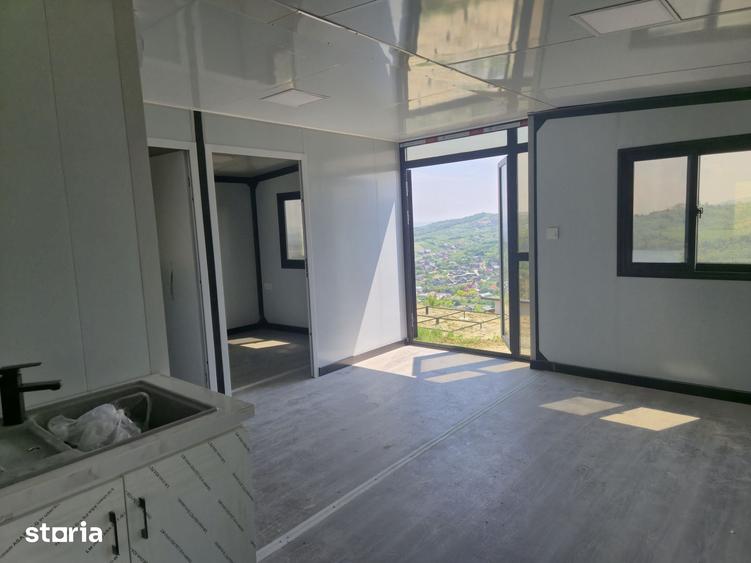 Casă cu 2 camere cu Teren 450 Mp în Tomești