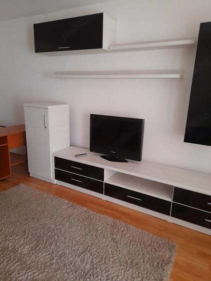 Apartament cu 2 camere decomandat în Titan