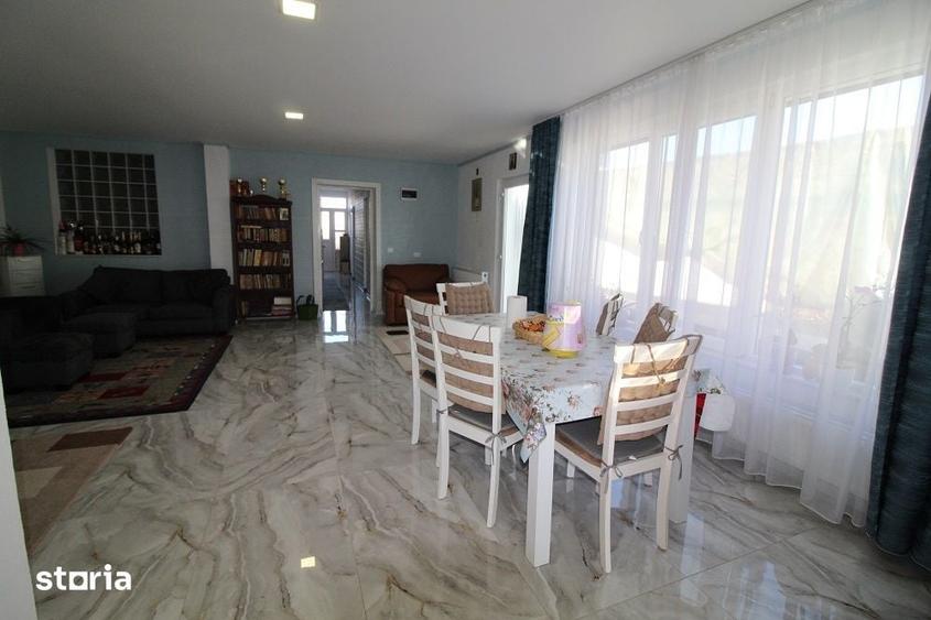 Casă cu 4 camere cu Teren 575 Mp în Hunedoara