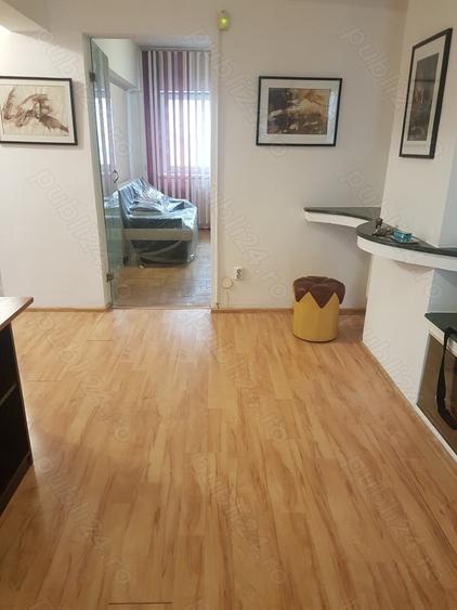 Apartament trei camere decomandat, etaj unu din patru, bloc deosebit, mobilat, doua balcoane inchise - 9
