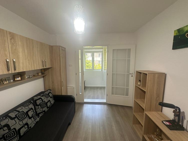 Apartament 4 camere,82 mp utili,renovat,mobilat, 10 minute de Metrou Pta Sudului - 5