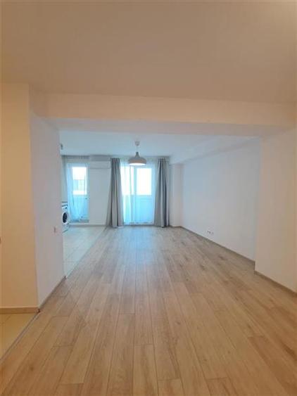 Apartament cu 2 camere decomandat în Șerban Vodă
