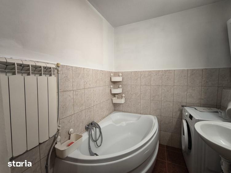 Apartament cu 2 camere decomandat în Pieptănari