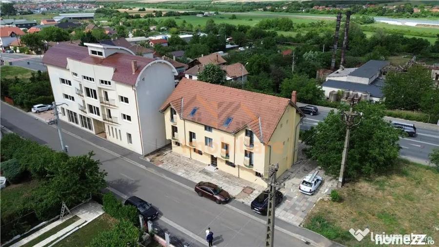 Casă cu 20 camere cu Teren 247 Mp în Sânmartin