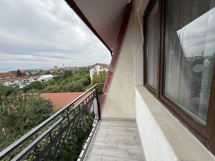 Apartament cu 3 camere decomandat în Vest