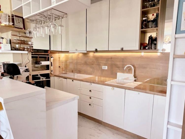 Apartament cu 4 camere decomandat în Lacul Tei