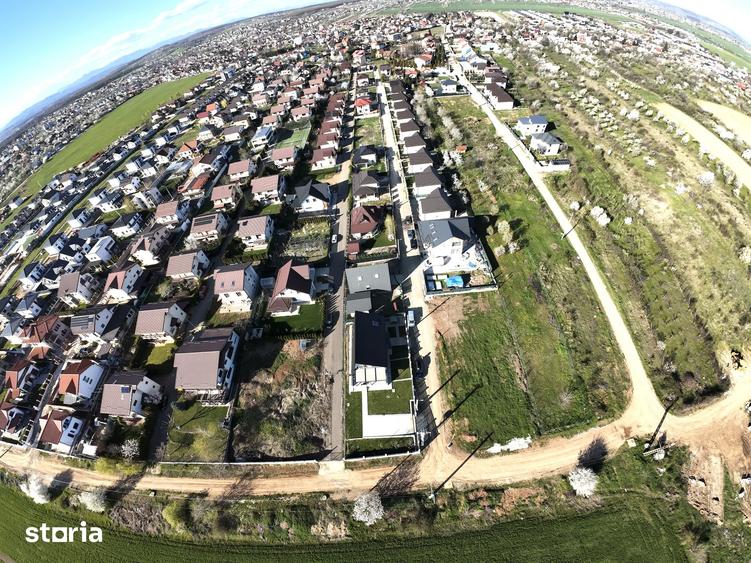 Casă cu 3 camere cu Teren 625 Mp în Păulești