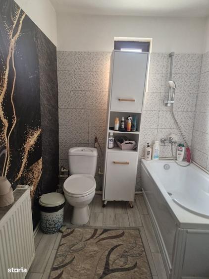 Casă cu 4 camere cu Teren 870 Mp în Mărăcineni