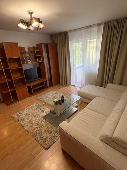 Apartament cu 2 camere semidecomandat, mobilat în Brazda lui Novac