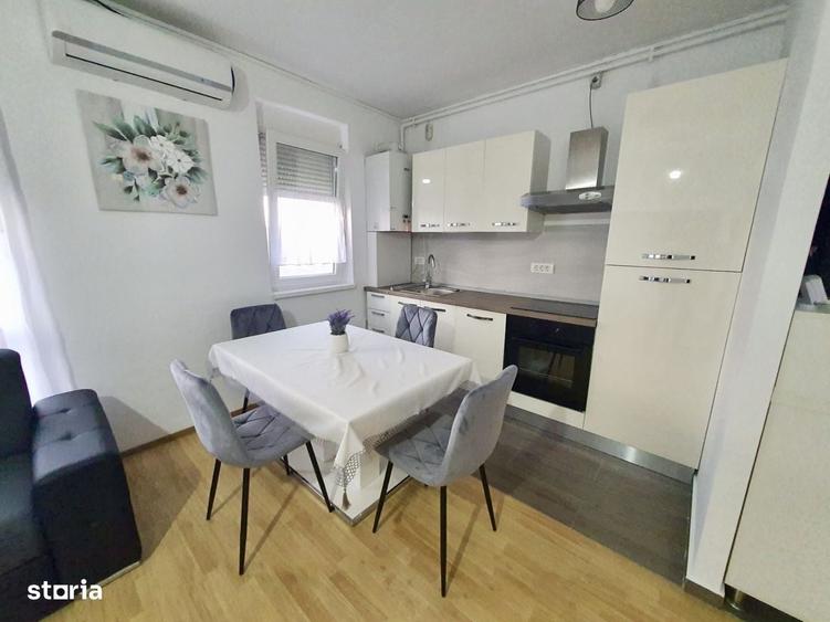 Apartament cu 3 camere semidecomandat în Lipovei