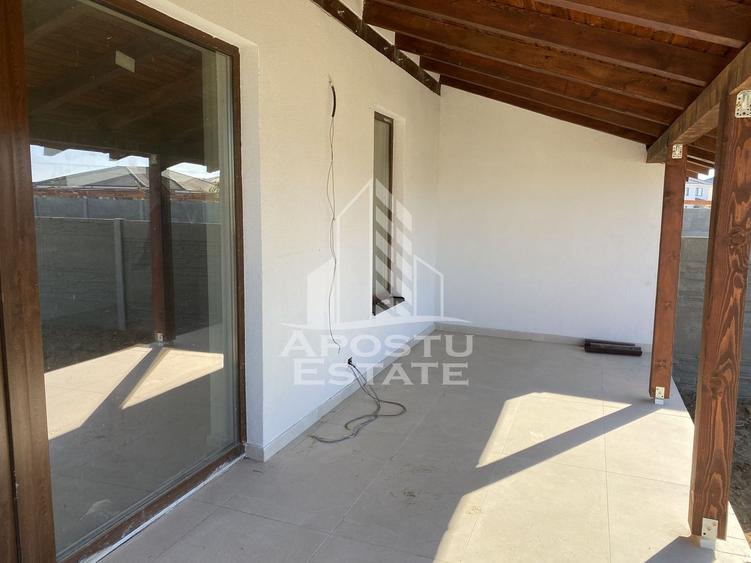 Duplex cu 4 camere cu Canalizare în Moșnița Veche