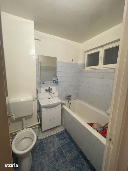 Apartament cu 3 camere în Aleea Carpați