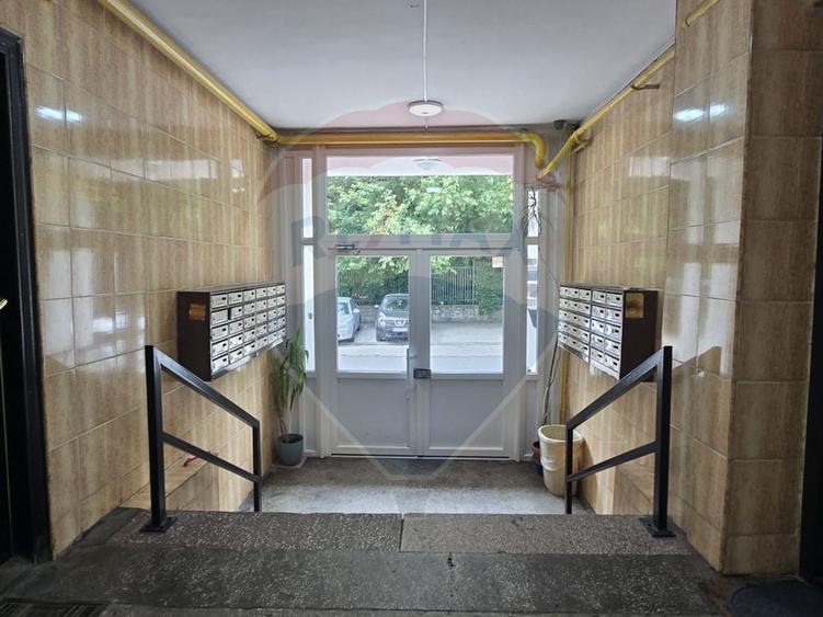 Apartament cu 2 camere semidecomandat în Crângași