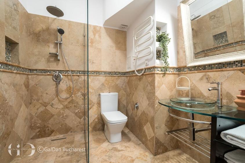 Apartament cu 5 camere, mobilat în Calea Victoriei