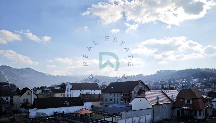 Apartament cu 4 camere decomandat, mobilat în Brașovul Vechi