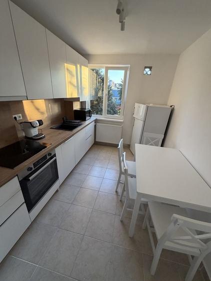 Apartament cu 2 camere decomandat în 7 Noiembrie