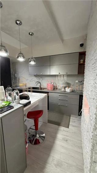 Apartament cu 2 camere decomandat în Independenței