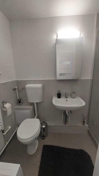 Garsonieră decomandată în Brâncoveanu