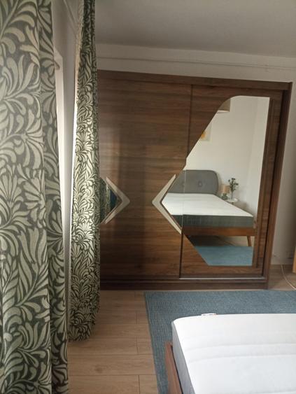 Apartament cu 3 camere decomandat, mobilat în Eroii Revoluției