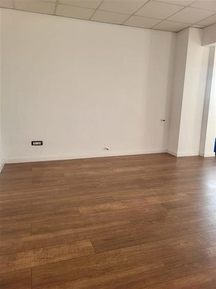 Birou, de 57 mp, în Centrul Civic