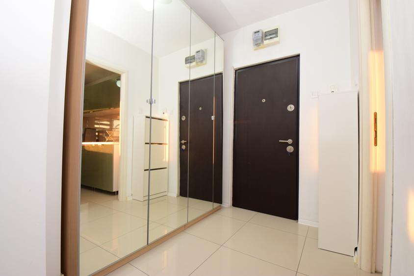 Apartament cu 2 camere semidecomandat în 1 Decembrie 1918