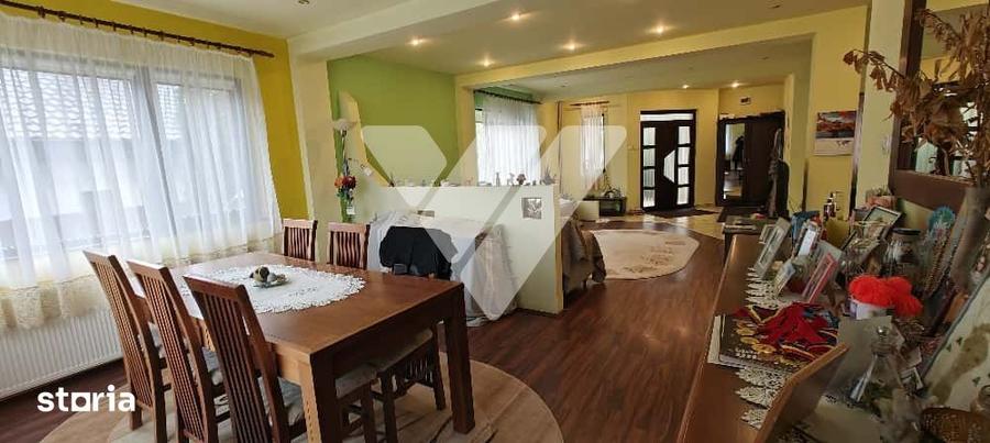 Casă cu 6 camere cu Teren 500 Mp în Central