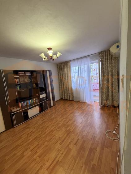 Apartament cu 2 camere decomandat, mobilat în Tomis III