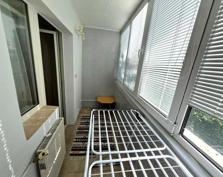 Apartament cu 3 camere decomandat, mobilat în Aviației