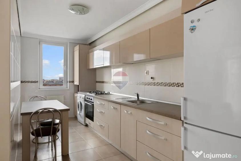 Apartament cu 3 camere semidecomandat în Central